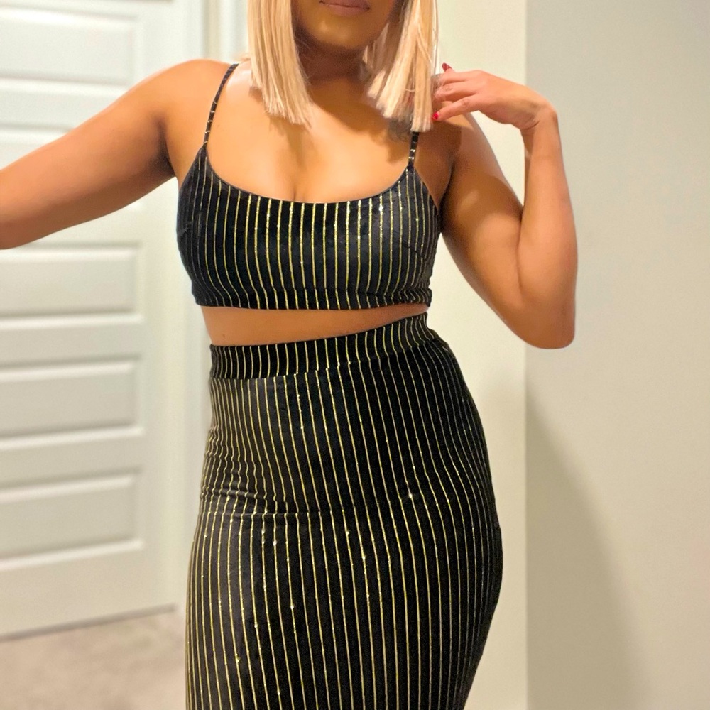 Black & Gold Metallic Stripe Bodycon Skirt - Women